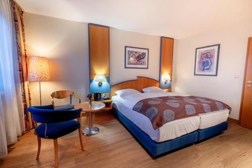 room detail thumbnail 0