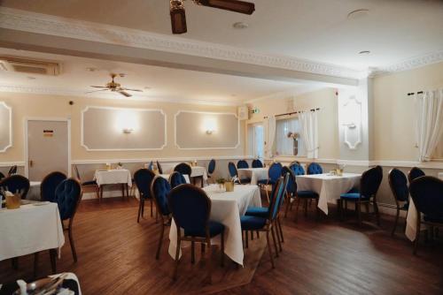 The Waverley Hotel - image 14
