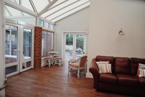 Vista exterior, The Waverley Hotel in Crewe