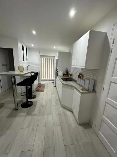 Appartement confortable aux Abymes 50 m² 3 chambres - image 11