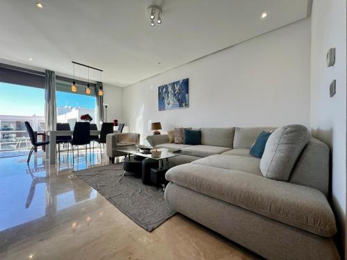 Luxurious 1BR Orangeraie - Terrace & Pool – khách sạn tại Rabat