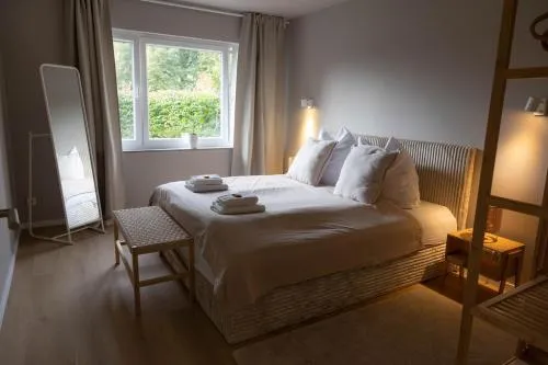 Naturidyll im Grünen mit vielen Sehenswürdigkeiten in Detmold, Deutschland