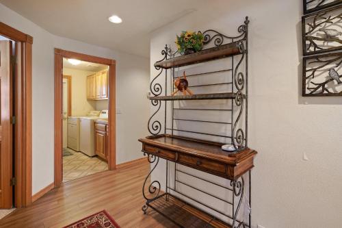 2 Sarazen-Golf View-4BR/3.5BA - image 10
