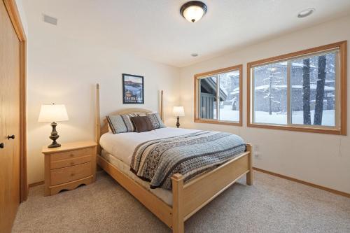 9 Hoodoo-AC-Hot Tub-5BR/3BA - image 10