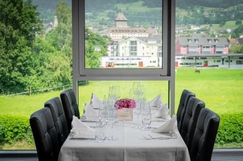 Restorāns, Swiss Heidi Hotel in Landkvarta