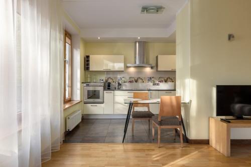Elite centre, free parking, ultra-desirable 1 of 1, lux view, Riga (foto 6)