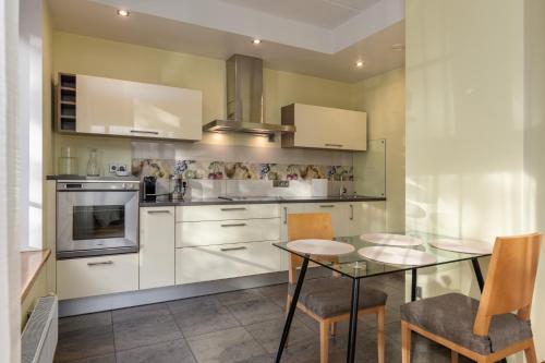 Elite centre, free parking, ultra-desirable 1 of 1, lux view, Riga (foto 3)