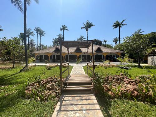 AbCa's Creek Lodge in Bintang