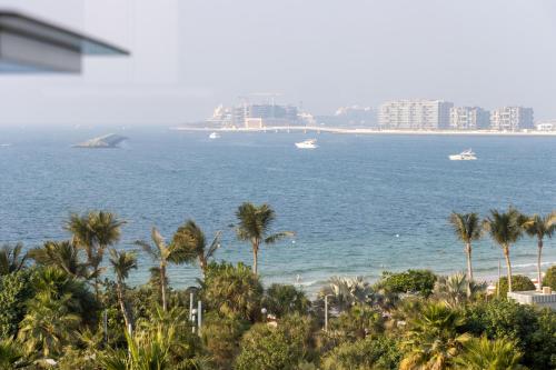 View, Bluewaters 2B Iconic Ain Dubai and Sea View in Bluewaters Island