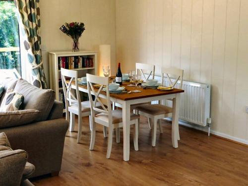 Shropshire Lodges - Romantic Luxury Hot Tub Breaks in Billingsley