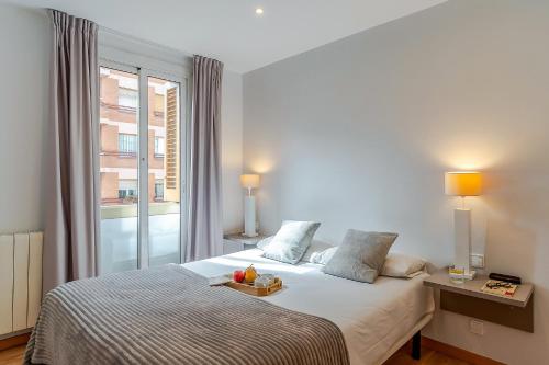 1520 - AB Eixample Sicília Apartment - Tap to explore photos