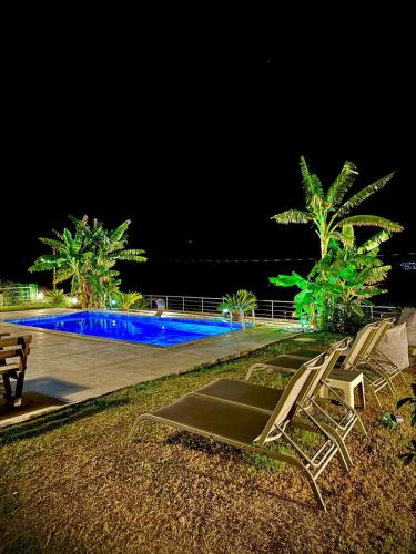Villa with a full private pool in Meselik