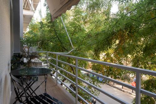 Cozy & Stylish 2BR Home Near Kallimarmaro - image 12
