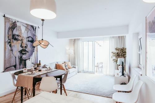Modern & Charming Alges by GT House