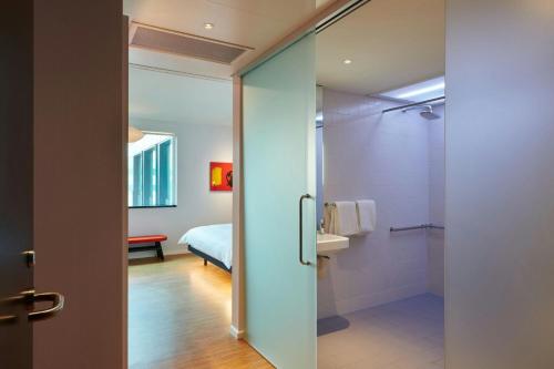citizenM Washington DC NoMa - image 3