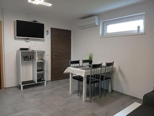 設施, Apartma Jamna I Self-Check-In I Free Coffee & Tee in 斯維蒂尤里