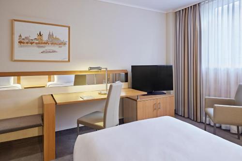 room detail thumbnail 1