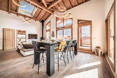 DAMA A303 : Splendide duplex idéalement placé 4 chambres 3 salles d'eau
