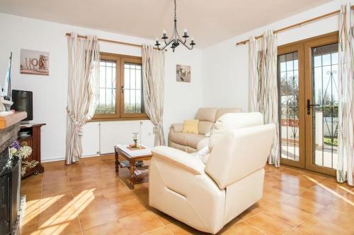 Közös társalgó / TV, Belvilla by OYO Bon Relax II45 in Szent Pere Pescador