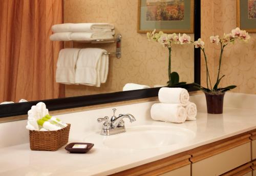 Larkspur Landing Hillsboro-An All-Suite Hotel