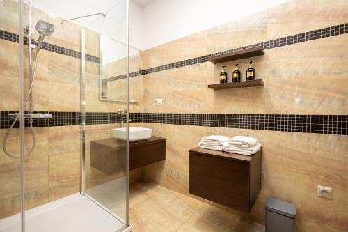 Vannituba, Apartmany na Baste in Levice