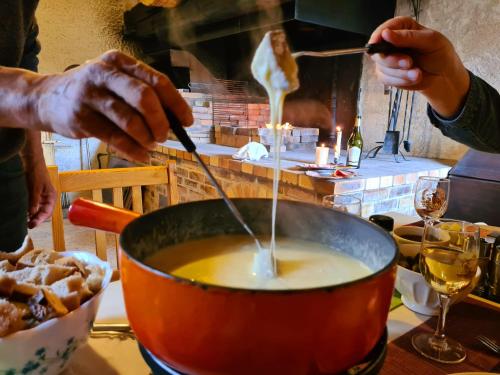 Auberge Les Enguenelles Lodges in Chatelblanc