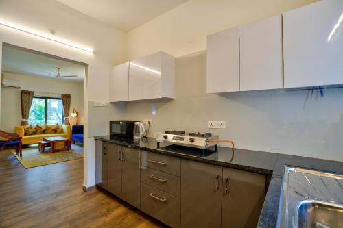 Luxury 2BHK Apartment Near Candolim in Marra