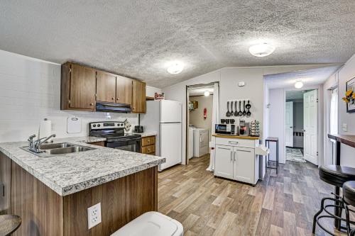 Riverfront Floral City Stay w/ Dock & Hot Tub! in Floral City