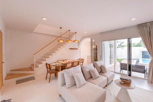 Private Courtyard Villa in Saraburi