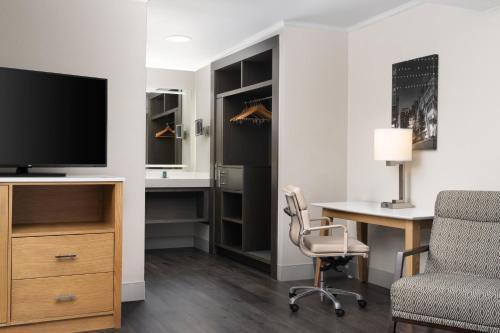 Radisson Hotel Providence Airport - image 8