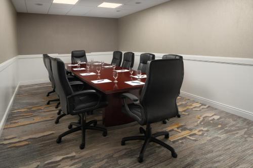 Radisson Hotel Providence Airport - image 10