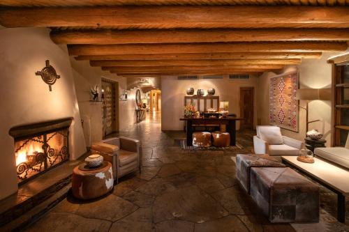 Photo - Rosewood Inn of the Anasazi