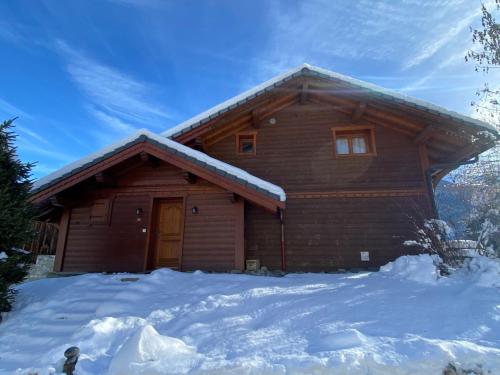 Chalet a Meribel avec Jacuzzi et Parking, 4 Chambres - FR-1-688-64 in Les Allues