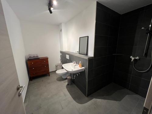 浴室, Ferienwohnung Schreier in 哈爾斯塔特