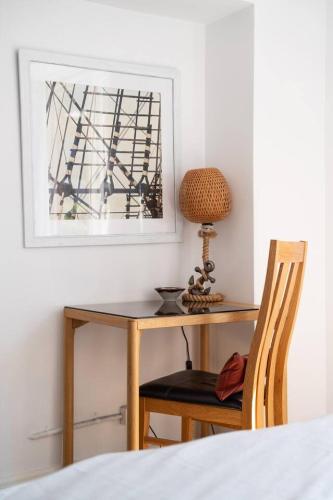 Darling Point Apartment with Harbour Bridge Views - image 14