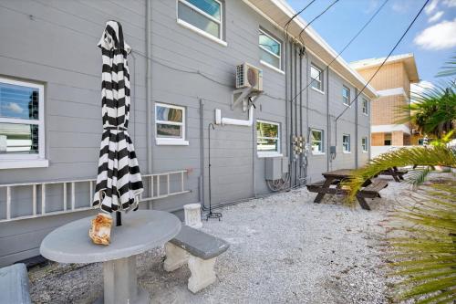 Sunset Beach Suites Unit 3 - image 2