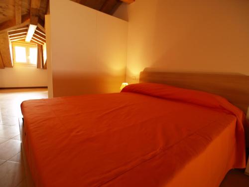 1 king bed, 1 queen bed