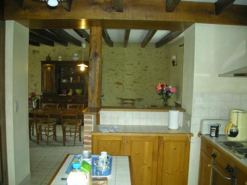 Gîte Tranzault, 4 pièces, 6 personnes - FR-1-591-111 (Ancienne ferme renovee au cœur de la Vallee Noire avec jardin clos, velos et equipements complets - ) in Sarzay
