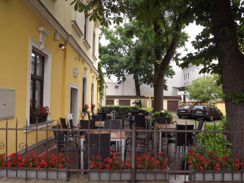 Hotel Zlatý Kříž - image 4