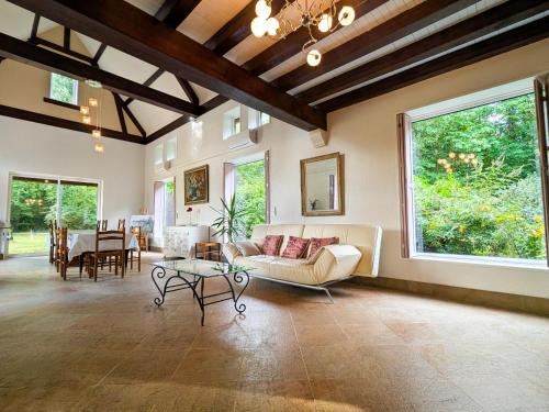 Maison isolée avec parc, étang privé et à 20 min du Zoo de Beauval - FR-1-591-309 (Maison isolee avec parc, etang prive et a 20 min du Zoo de Beauval - FR-1-591-309) in Vicq-sur-Nahon