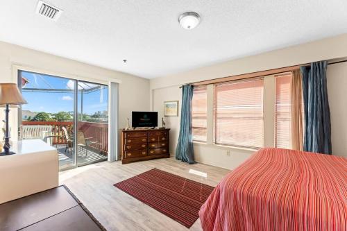 1302B St Thomas Square - image 5
