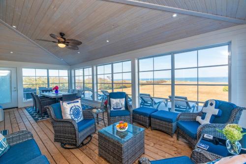 Blue Ocean Cove Beach House in 聖彼得灣 (PE)