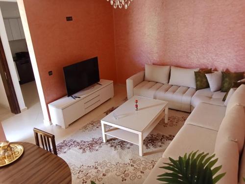 Appartement equipe Haut standing centre ville a louer au mois in Les Amicales