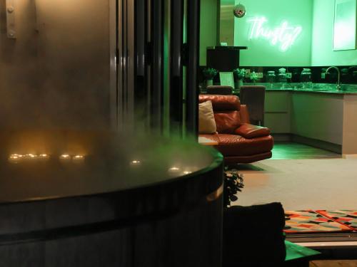 Exterior view, Milton Manor in Gillingham (Dorset)