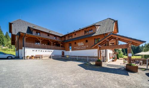 Aparthotel Mádr - Hotel - Modrava