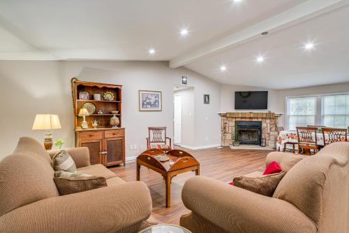 Hike & Relax: Tranquil Wooded Escape in Hockley in Magnolia (TX)