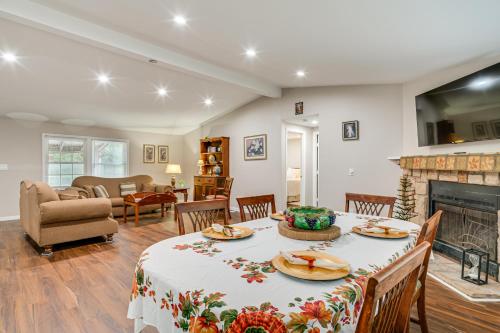 Hike & Relax: Tranquil Wooded Escape in Hockley in Magnolia (TX)