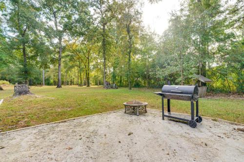 Hike & Relax: Tranquil Wooded Escape in Hockley in Magnolia (TX)