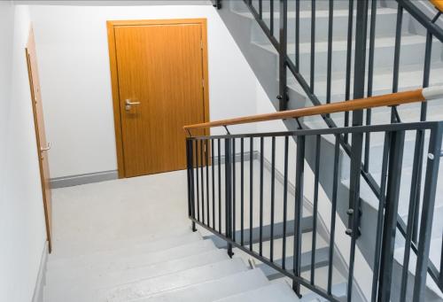 Išorė, Hostel Universus in Pagrindinis miestas