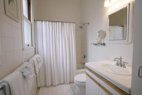 78070514 Harbor House Inn